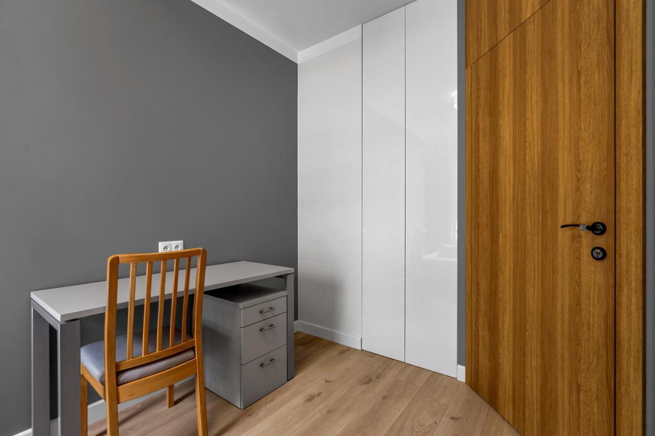 Lotnisko Chopina Modern Apartment Warszawa Eksteriør bilde